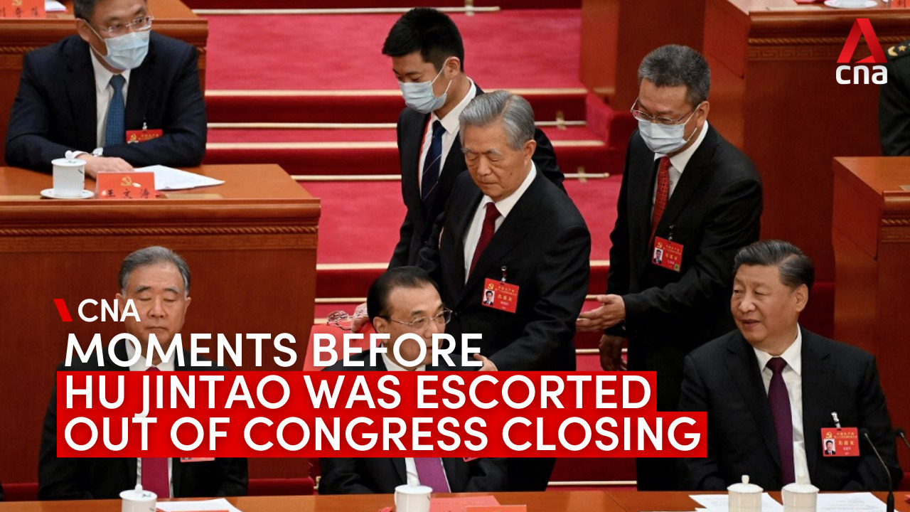 Rare look: Moments before former Chinese President Hu Jintao was escorted  out of Party Congress | Video